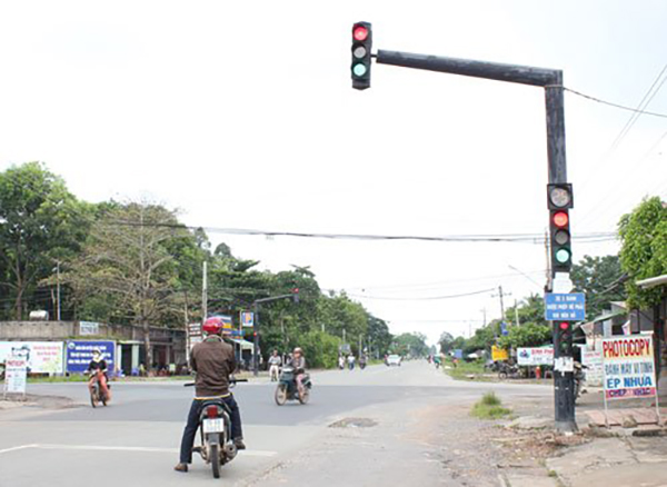 Cột đèn giao thông HD01 được lắp đặt tại ngã 3, ngã 4 đường phố